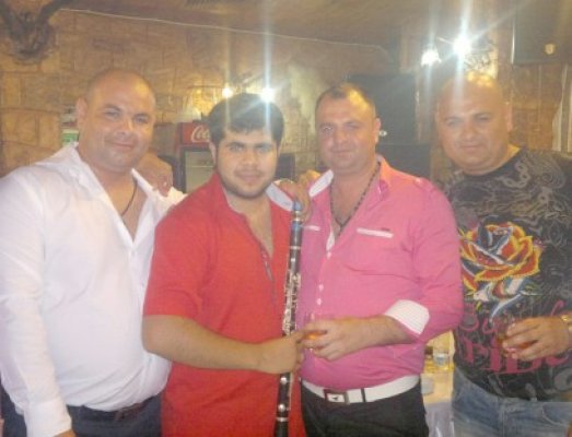 Proxenetul Niţel, care livra fete în Italia şi Spania, nu scapă de arest